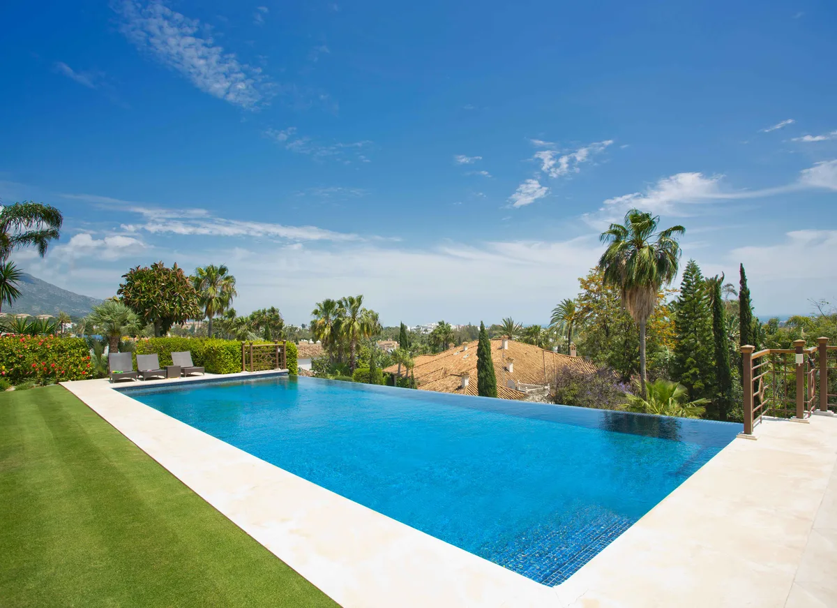 Oasis Energy Solutions technicians on the job in Marbella